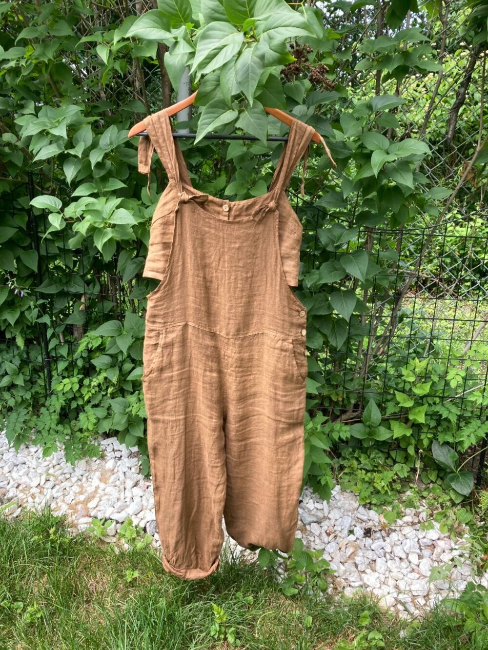 100% Linen Unique 2-piece set, top(M) and pants (M), cinnamon khaki color.